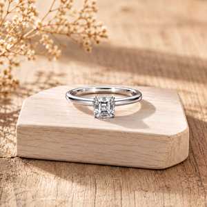 แหวนเพชรหมั้นทรง Asscher 1 กะรัต และทรงกลม 0.06 กะรัต ทองคำแท้ 10K 14K 18K สีทอง ความใส E Clarity VVS เครื่องประดับชั้นดี - Product Image 2