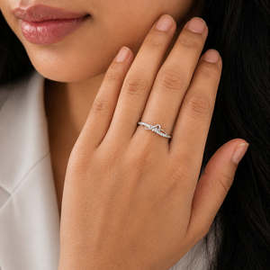 Anillo de Plata de Ley 925 con Lazo y Circonita Cúbica para Mujer, Minimalista, Elegante, Acabado Pulido, para Uso Diario, Bodas y Fiestas - Product Image 5