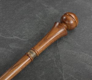 Bastón de madera maciza natural con punta de bola y banda de latón, duradero para uso doméstico, soporte diario para caminar para personas mayores, venta al por mayor - Product Image 4
