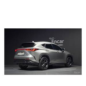 Lexus NX Premium 2024 con Volante a la Izquierda, Asientos de Cuero, Cámara Trasera, 76,299 km - Product Image 2
