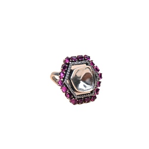 Vendedor de origen indio de anillos de regalo de compromiso de boda para niñas con tachuelas de piedra de mossinato de plata oxidada al precio más bajo - Product Image 1