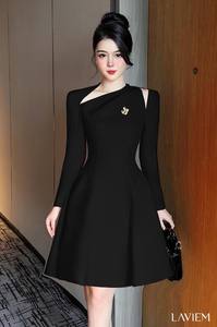 Elegante Vestido Midi Bodycon de Manga Larga con Cuello Recortado para Mujer, Estilo Coreano Chic y Ajustado - Product Image 2