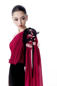 Robe CRIMSON _ robe de soirée de luxe haute couture d'une marque locale vietnamienne - Product Image 3