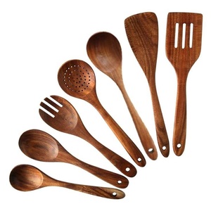 Cuillère en bois Quest, un ustensile ménager durable, conçu pour faciliter la préparation efficace et le service pratique - Product Image 4