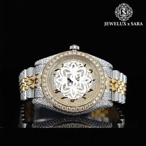 Reloj de Diamantes Moissanite con Incrustaciones de Oro, Diseño Completamente Cristalizado, Resistente al Agua, para Hombre, Regalo y Ocasiones Especiales, en Venta, Proveedor Indio - Product Image 1