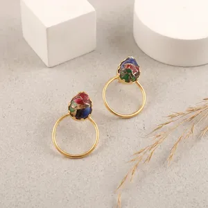 Boucles d'oreilles créoles Mohave en laiton plaqué or 18 carats avec turquoise multicolore et perle – Collection mode pour usage quotidien – Vente en gros - Product Image 6