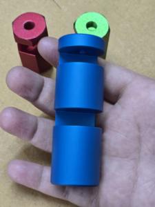 Eje cilíndrico laminado de latón y acero inoxidable con rosca hembra, mecanizado por electroerosión por hilo CNC, suministro de fábrica personalizado - Product Image 1