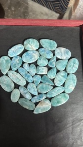 Larimar Natural Premium AAA+ en Forma de Cabujón |   Piedras Preciosas Sueltas de Color Azul Océano en Diferentes Formas de 20-60 mm |   Gemas Trimurti Pulimentadas y Cortadas a Medida para - Product Image 4