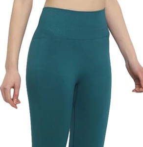 Women's 3-Piece Seamless Solid Pattern Gym Wear Set High Waist Leggings & Medium Support <b>Bra</b> Short Top Custom Logo Printing - Product Image 3