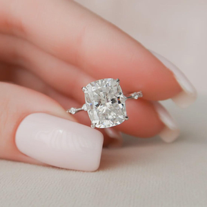 Bague de fiançailles en diamant de laboratoire allongé de 2 carats, certifiée IGI, avec pavé, plaqué or 18 carats, bijou de luxe pour cadeau et soirée - Product Image 3