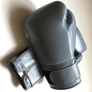 Nouveaux gants de boxe professionnels de haute qualité fabriqués en cuir véritable, gants de boxe personnalisés pour la salle de sport, gants personnalisés à bas prix - Product Image 5