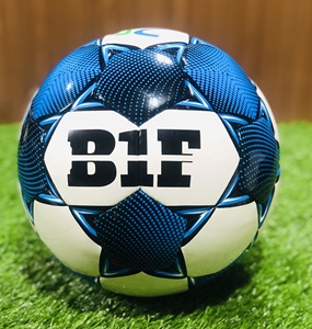 Ballon de football avec vessie en caoutchouc, haute rétention d'air, taille 5, résistant à l'eau, 420g - Product Image 4
