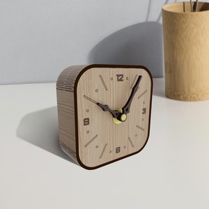 Horloge de bureau carrée en bois minimaliste, mouvement à quartz, affichage à aiguilles, silencieuse, sans tic-tac, fonction d'alarme, design moderne - Product Image 1