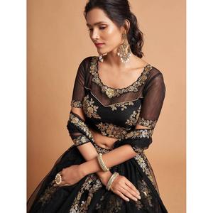 Fabuloso negro Zari bordado neto recepción desgaste Lehenga Choli - Product Image 5