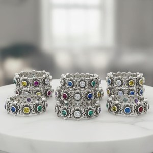 Anillo floral personalizado con piedras de nacimiento múltiples, plata de ley 925, banda con gemas en forma de flor, joyería hecha a mano, regalo para ella - Product Image 1