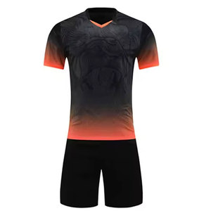 Ensemble d'uniformes de football durables et abordables avec tissu à séchage rapide, conçu pour un confort amélioré et une meilleure évacuation de la transpiration pendant les matchs - Product Image 1