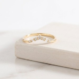 Bague minimaliste empilable en or massif 10K 14K 18K, avec 5 pierres rondes et 2 pierres baguette coniques en forme de V, clarté E, certifiée IGI VVS - Product Image 2