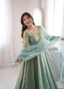 Ensemble de robe Anarkali brodée vert sauge pour femmes avec dupatta, tenue de soirée, robe ethnique indienne - Product Image 4