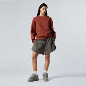 Femmes décontracté printemps deux pièces ensemble à manches longues pull sweat et short Logo personnalisé respirant survêtements en gros - Product Image 1