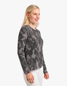 Camiseta de manga larga de camuflaje para mujer, estampado de camuflaje personalizado, calidad prémium, transpirable, informal, de algodón, de manga larga para mujer - Product Image 3