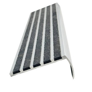 Naso antiscivolo in alluminio antiscivolo per scale in legno - Product Image 2