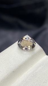 Tanzanite Naturelle Certifiée Non Chauffée Couleur Bio, Pierre Taillée Ovale, Zoisite Naturelle Tanzanite 2,35 Carats, Propre à la Loupe - Product Image 5
