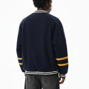 Veste universitaire personnalisée avec logo pour homme, style preppy, bleu marine avec rayures dorées, boutons sur le devant, couleur unie, vêtement d'automne - Product Image 4
