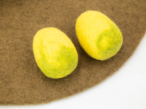 ไข่อีสเตอร์ทำมือหลากสีสันจากผ้าสักหลาดสำหรับเด็ก ของตกแต่งล่าไข่อีสเตอร์ ของขวัญ ของประดับตกแต่ง ทำจากผ้าสักหลาดและเส้นด้าย - Product Image 4