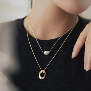 Collier minimaliste de luxe pour femme en perles d'eau douce naturelles, design de niche, chaîne de clavicule haut de gamme, léger, élégant et raffiné - Product Image 4
