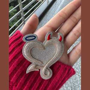 Colgante de Moissanita Helada con Forma de Corazón, Ángel y Demonio, para Hombre, Estilo Hip Hop, 3D, Plata 925, Chapado en Oro de Dos Tonos, Amuleto de Amor - Product Image 1