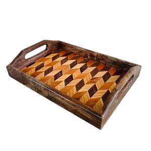 Plateau en bois très vendu, simple et élégant, pour servir des collations, des apéritifs ou pour une utilisation décorative à la maison et en cuisine - Product Image 1