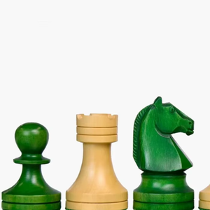 Piezas de ajedrez de la era soviética rusa reproducidas, en madera de fresno verde y boj, Rey de 3.7 pulgadas, al mejor precio. - Product Image 1