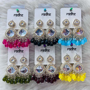 Pendientes colgantes de piedra Kundan chapados en oro con cuentas Joyería colgante fina elegante - Product Image 1