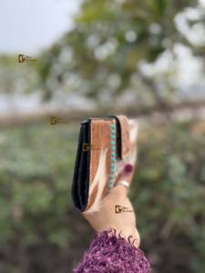 Nueva Cartera de Cuero con Grabado a Mano, Estuche para Teléfono, Elegante Cartera de Cuero Vacuno con Pelaje, Multiusos, Estilo Western - Product Image 2