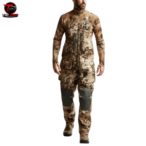 Salopette de chasse camouflage pour homme, avec genoux renforcés, poches cargo verticales doubles à fermeture éclair sur la poitrine et poches à rabat - Product Image 1