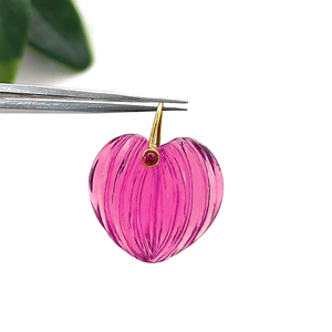 Colgante de Cuarzo Rubí Tallado en Forma de Calabaza, Colgante de Cuarzo Rubí en Forma de Corazón Chapado en Oro, Amuleto Tallado, Colgante de Corazón Tallado, Mayorista - Product Image 1