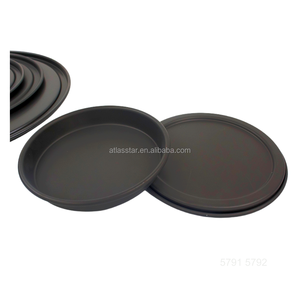 Molde para Pizza Profesional ATLAS STAR de 9 Pulgadas, de Aluminio Anodizado Duro Negro, con Tapa Apilable, Apto para Horno - Product Image 3