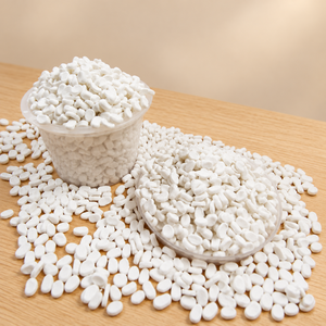 Meilleur prix, produit phare : Granulés de carbonate de calcium (masterbatch) en forme de remplissage, couleur blanc naturel, matière première pour bidons. - Product Image 1