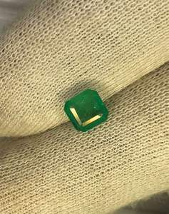 มรกตธรรมชาติทรงแปดเหลี่ยมขนาด 5.60x5.80 มม. สวยงามน่าทึ่ง เหมาะสำหรับทำเครื่องประดับ - Product Image 3