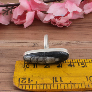 Bague Chevalière Femme en Argent Sterling 925 avec Onyx Noir Naturel Grand Format, Sertie en Bezel, Faite à la Main, Pierre Précieuse, Vente en Gros - Product Image 4