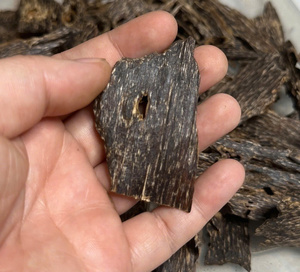 Copeaux d'agarwood naturel AZ Oud Vietnam (Aquilaria Crassna) - 100% pur, sans additifs, longue durée de combustion, haute teneur en résine, encens - Product Image 5