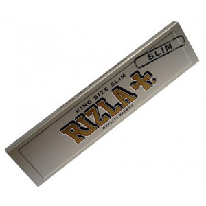 Papel de cigarrillos Rizla medio fino, regular, con esquinas cortadas - Product Image 3