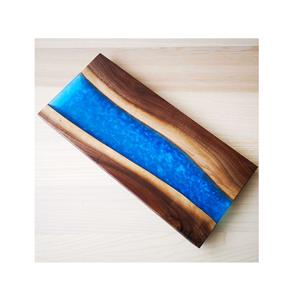 Plateau de service rectangulaire en bois et résine, fait main, de qualité supérieure, idéal pour le stockage et le service des aliments - Product Image 3