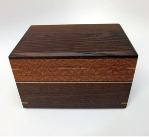 Boîte à bijoux en bois personnalisée pour filles avec fermeture magnétique, marque Tayyab Handicraft, taille personnalisée, en provenance d'Inde - Product Image 2