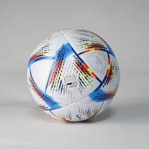 Ballons de football en PVC personnalisés, impression sérigraphique, pas chers, de qualité, tailles personnalisées, marque OEM, fournis du Pakistan - Product Image 3