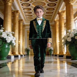 Costume de smoking vert en velours pour enfants avec broderie dorée – Vêtements de cérémonie et de fête pour garçons – Vente en gros - Product Image 2