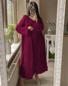 Elegante Conjunto de Kurta, Pantalón y Dupatta de Georgette con Bordado de Lentejuelas – Colección de Trajes Étnicos de Diseñador para Fiestas para Mujer - Product Image 3