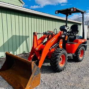 Cargadora Articulada Compacta Profesional Kubota R430 con Fuerte Fuerza de Despegue y Diferencial de Deslizamiento Limitado en Venta - Product Image 4