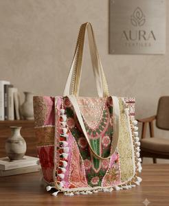 Sac fourre-tout bohème perlé fait main avec fermeture éclair pour femme - Product Image 3