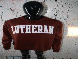 Sudadera LUTHERAN BROWN con cuello alto, 100% BLANCA, con apliques bordados, cuello ancho, CLUSH SPORTS - Product Image 3